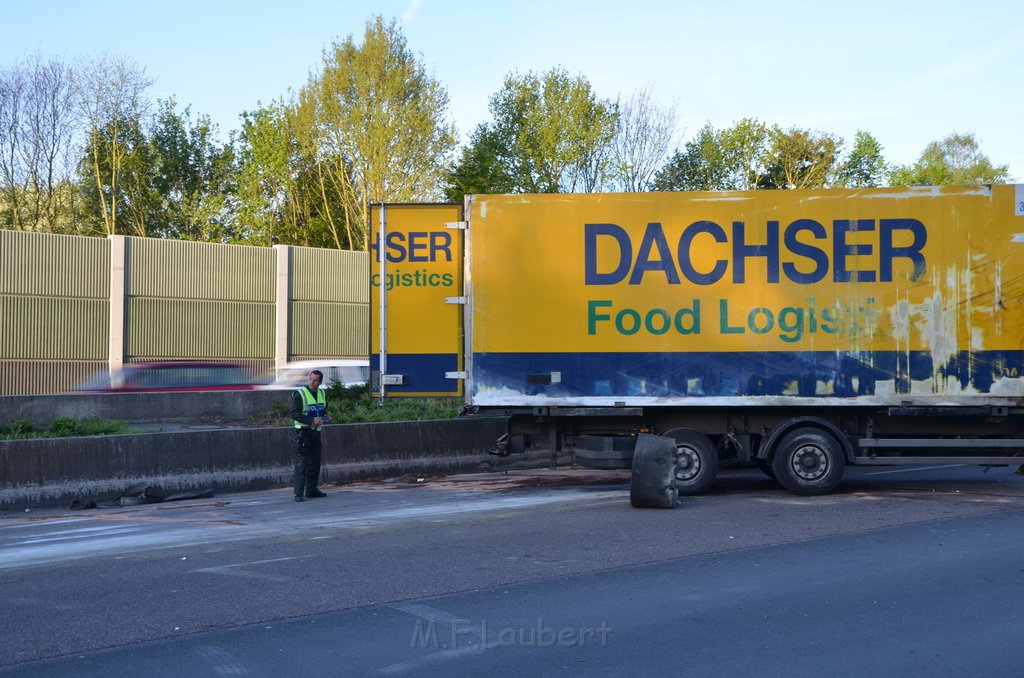 VU LKW umgestuerzt A 3 Rich Oberhausen Hoehe AS Koeln Koenigsforst P115.JPG - Miklos Laubert